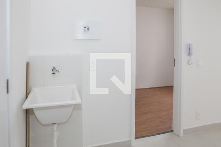 Sala e Cozinha de apartamento para alugar com 1 quarto, 28m² em Parque Industrial Tomas Edson, São Paulo