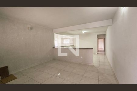 Casa à venda com 2 quartos, 180m² em Parque Centenário, Jundiaí