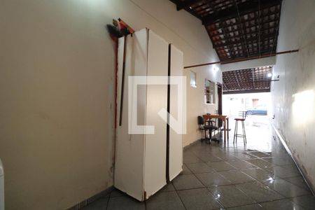 Área de Serviço de casa para alugar com 3 quartos, 150m² em Carajás, Uberlândia