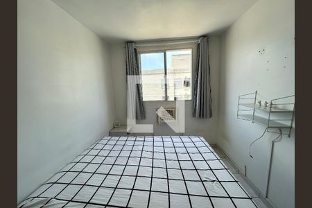 Quarto 1 de apartamento para alugar com 2 quartos, 46m² em Quintino Bocaiúva, Rio de Janeiro