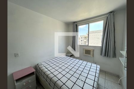 Quarto 1 de apartamento para alugar com 2 quartos, 46m² em Quintino Bocaiúva, Rio de Janeiro