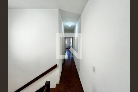 Corredor de casa para alugar com 3 quartos, 155m² em Vila Santa Maria, São Paulo