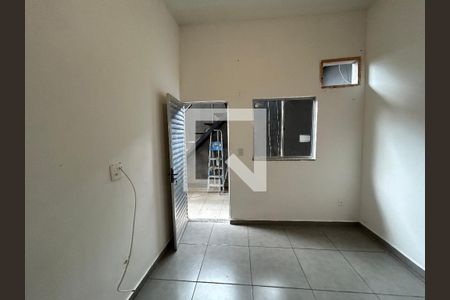 Sala/Cozinha de casa para alugar com 1 quarto, 26m² em Bento Ribeiro, Rio de Janeiro