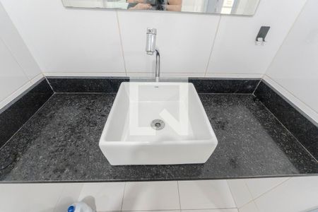 Banheiro de apartamento para alugar com 1 quarto, 29m² em Bela Vista, São Paulo