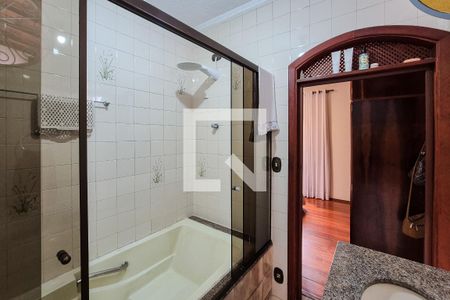 Banheiro da Suíte 1 de casa à venda com 3 quartos, 243m² em Anchieta, São Bernardo do Campo