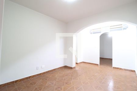 Casa para alugar com 8 quartos, 250m² em Saraiva, Uberlândia