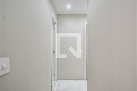 Corredor de apartamento à venda com 2 quartos, 70m² em Campestre, Santo André