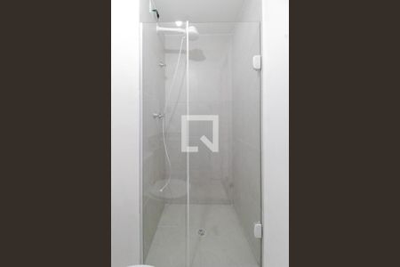 Banheiro de apartamento para alugar com 1 quarto, 27m² em Barra Funda, São Paulo