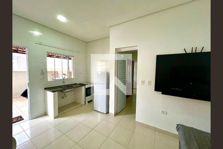 Sala e Cozinha  de kitnet/studio para alugar com 1 quarto, 35m² em Jardim Leda, Guarulhos