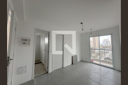 Sala/Cozinha de apartamento para alugar com 2 quartos, 37m² em Vila Romana, São Paulo