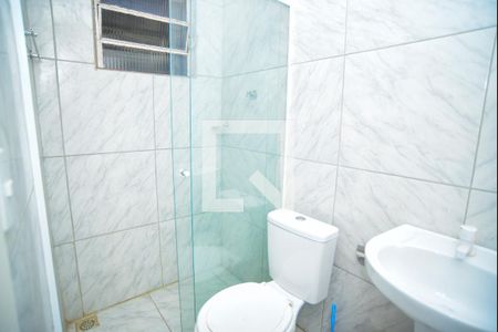 Banheiro de kitnet/studio para alugar com 1 quarto, 33m² em São Lucas, Viamão