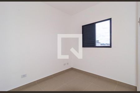 Quarto 1 de apartamento para alugar com 2 quartos, 42m² em Vila Antonieta, São Paulo