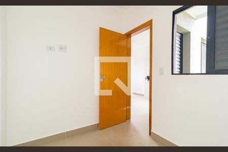 Quarto 2 de apartamento para alugar com 2 quartos, 42m² em Vila Antonieta, São Paulo