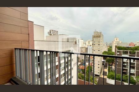 Varanda de kitnet/studio para alugar com 1 quarto, 25m² em Pinheiros, São Paulo