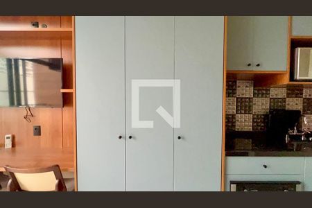 Sala de kitnet/studio para alugar com 1 quarto, 25m² em Pinheiros, São Paulo