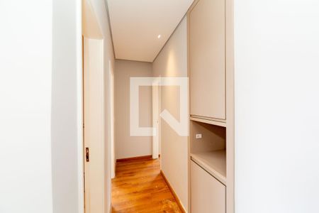 Corredor de apartamento para alugar com 2 quartos, 97m² em Serra, Belo Horizonte