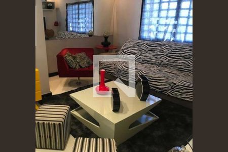 Sala de casa de condomínio à venda com 3 quartos, 310m² em Taquara, Rio de Janeiro