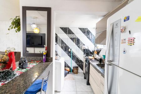 Cozinha e Área de Serviço de apartamento à venda com 2 quartos, 48m² em São José, Porto Alegre