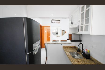 Cozinha de apartamento para alugar com 1 quarto, 45m² em Vila Tupi, Praia Grande