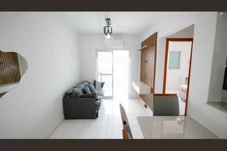 Sala de apartamento para alugar com 1 quarto, 45m² em Vila Tupi, Praia Grande