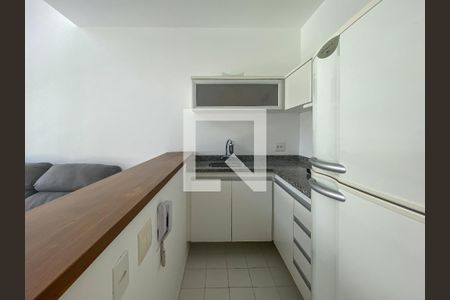 Cozinha de apartamento para alugar com 1 quarto, 50m² em Indianópolis, São Paulo