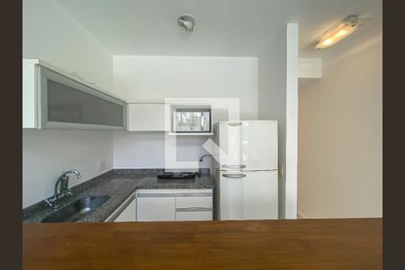 Cozinha de apartamento para alugar com 1 quarto, 50m² em Indianópolis, São Paulo