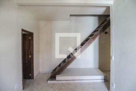 Sala de casa para alugar com 2 quartos, 58m² em Vila Abolicao, Nova Iguaçu