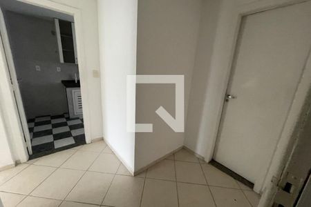 Corredor de apartamento para alugar com 2 quartos, 95m² em Jardim Vinte E Cinco de Agosto, Duque de Caxias
