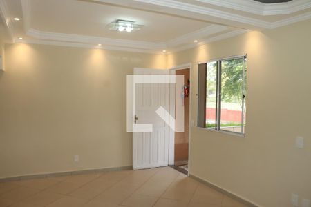 Casa de Condomínio para alugar com 3 quartos, 200m² em Jardim Petropolis, Cotia