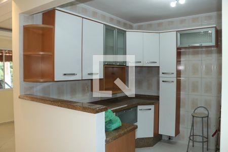 Casa de Condomínio para alugar com 3 quartos, 200m² em Jardim Petropolis, Cotia