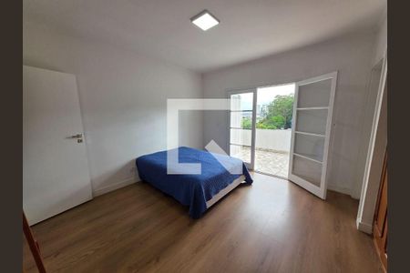 Casa à venda com 4 quartos, 230m² em Rolinópolis, São Paulo