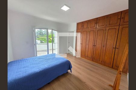 Casa à venda com 4 quartos, 230m² em Rolinópolis, São Paulo