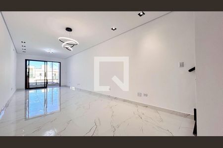 Casa à venda com 3 quartos, 220m² em Vila Lais, São Paulo