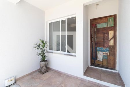 Entrada de casa à venda com 2 quartos, 110m² em Ipanema, Porto Alegre
