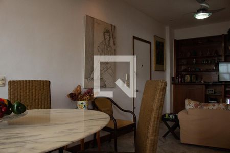 Sala de apartamento à venda com 2 quartos, 120m² em Copacabana, Rio de Janeiro