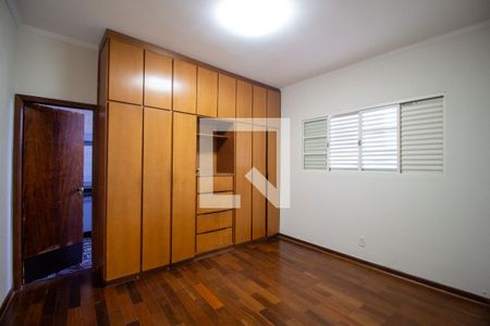 Suite  de casa para alugar com 5 quartos, 500m² em Jardim Simus, Sorocaba