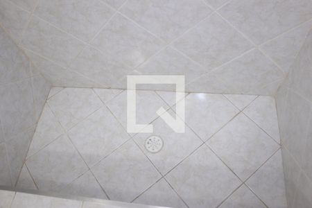 Banheiro social 1 de casa para alugar com 3 quartos, 237m² em Jardim Santa Maria, Guarulhos