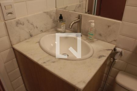 Banheiro de apartamento para alugar com 1 quarto, 42m² em José Menino, Santos