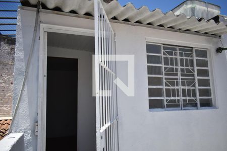 Entrada de casa para alugar com 1 quarto, 20m² em Vila do Bosque, São Paulo