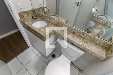 Banheiro de apartamento para alugar com 2 quartos, 70m² em Jardim das Palmas, São Paulo