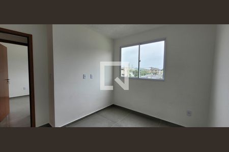 Apartamento para alugar com 2 quartos, 40m² em Maria Augusta, Itaquaquecetuba