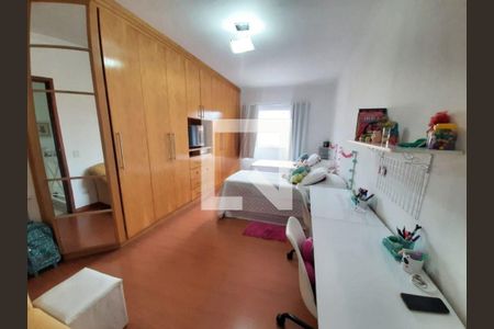 Casa à venda com 3 quartos, 180m² em Jardim Ester Yolanda, São Paulo