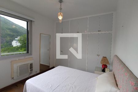 Quarto 1 de apartamento à venda com 2 quartos, 75m² em Ipanema, Rio de Janeiro