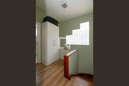 Hall Área Íntima de casa à venda com 4 quartos, 180m² em Pinheiros, São Paulo