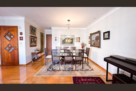 Apartamento à venda com 3 quartos, 226m² em Vila Suzana, São Paulo