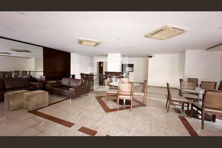 Apartamento à venda com 3 quartos, 226m² em Vila Suzana, São Paulo