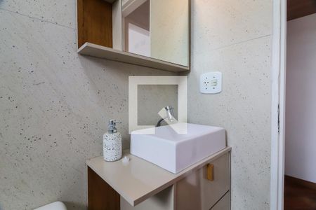Banheiro de apartamento para alugar com 2 quartos, 49m² em Rio Pequeno, São Paulo