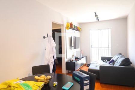 Sala de apartamento à venda com 2 quartos, 52m² em Vila Carmosina, São Paulo