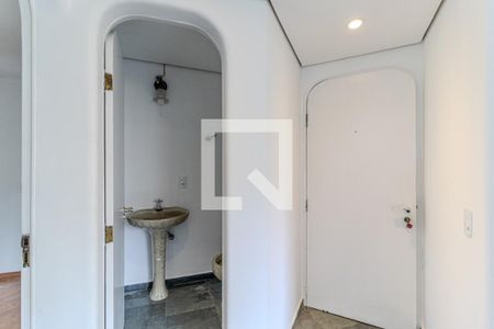 Corredor de Entrada de apartamento para alugar com 3 quartos, 170m² em Higienópolis, São Paulo