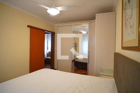 Quarto 1 de apartamento para alugar com 2 quartos, 74m² em Moinhos de Vento, Porto Alegre